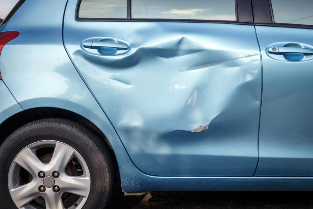 voiture endommagée réparation
